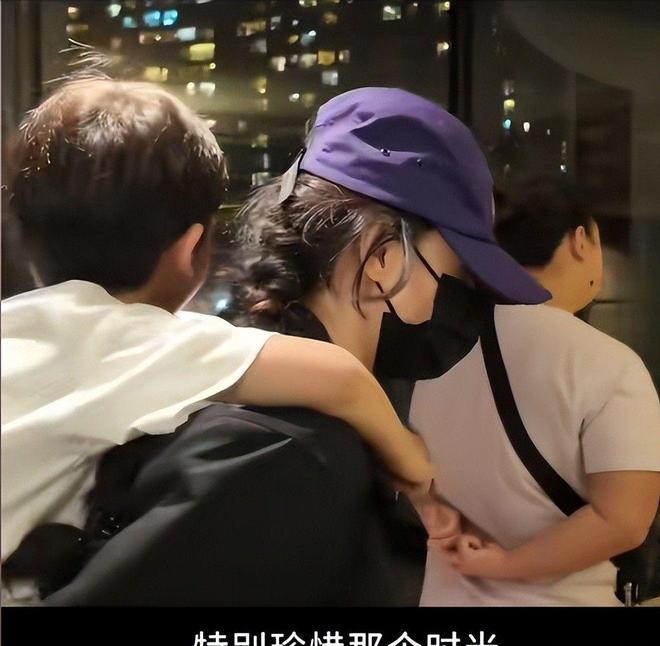 g6岁小儿子变挂件撒娇太粘人生父至今成迷麻将胡了2游戏入口张柏芝晒母亲节vlo(图2)